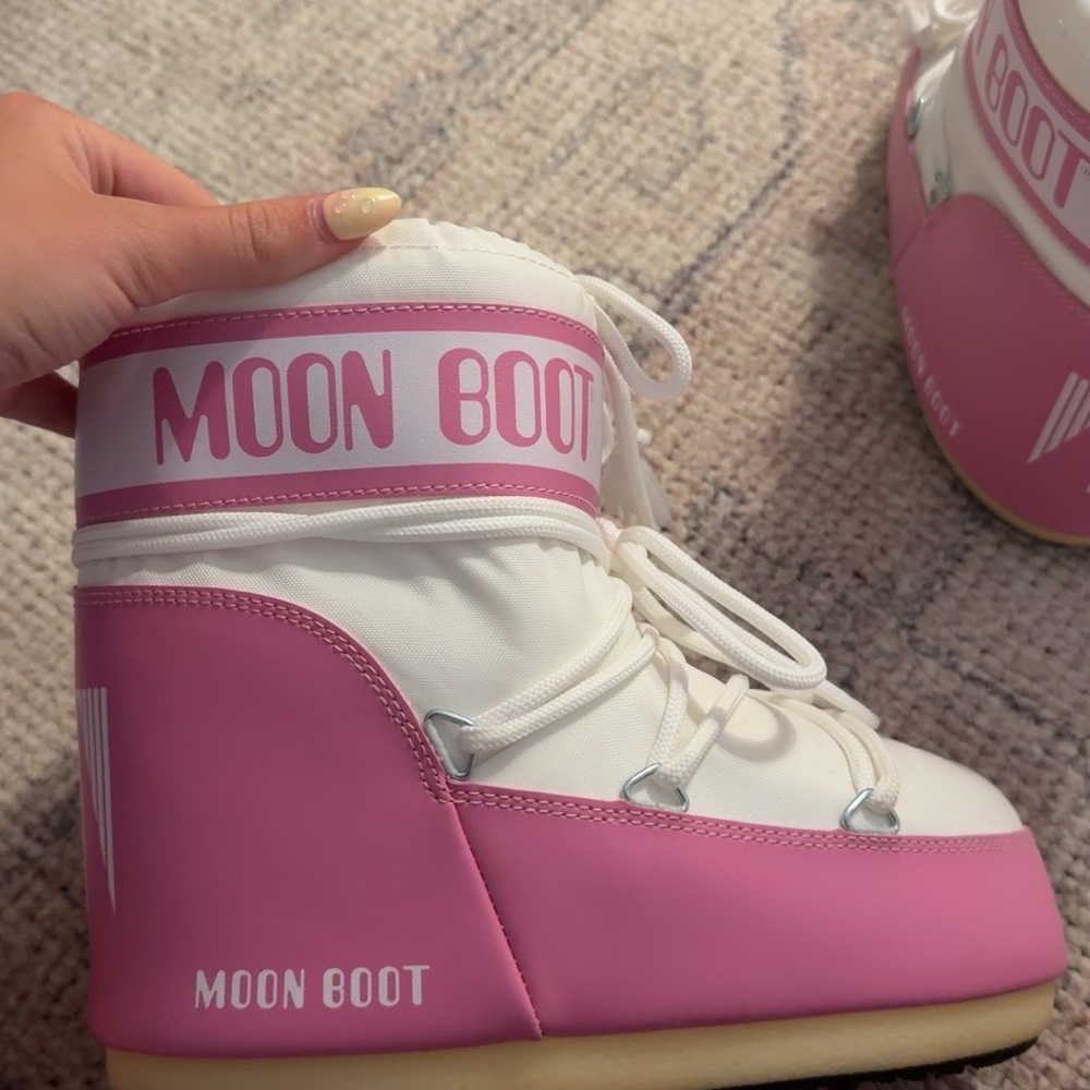 Pink Moon Boots size 4.5-6